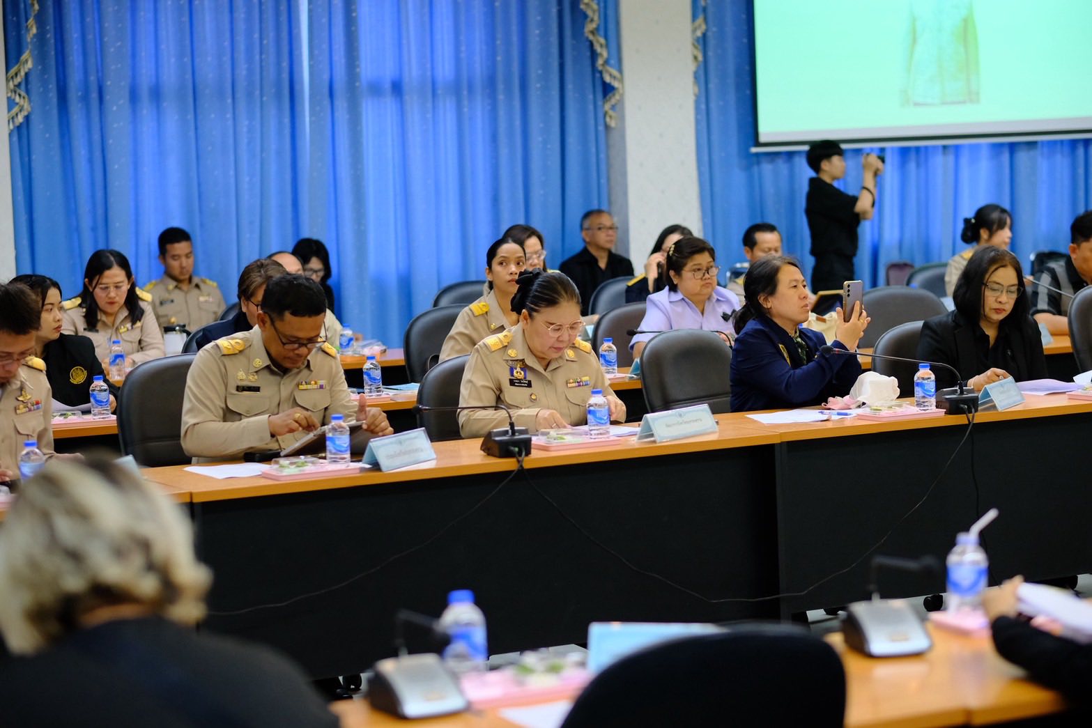 พช.สมุทรสงคราม ร่วมการประชุมปรึกษาหารือทุกภาคส่วน เพื่อรับฟังความคิดเห็นเกี่ยวกับเป้าหมายการพัฒนาจังหวัด 20 ปี (พ.ศ. 2566 - 2585)