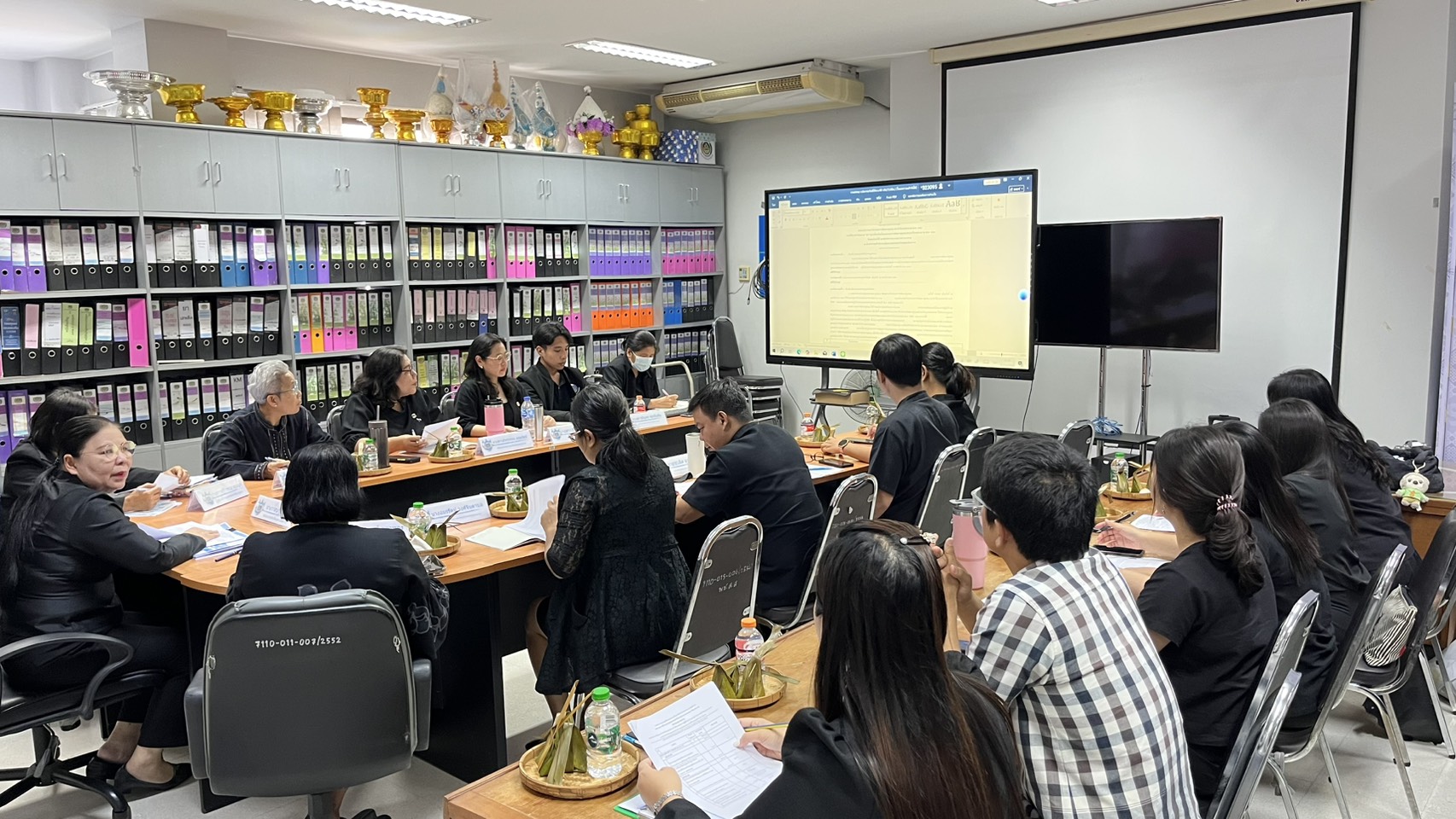 พช.สมุทรสงคราม ดำเนินการประชุมเพื่อพิจารณาคัดเลือกหน่วยงานต้นแบบที่มีผลการปฏิบัติงานและนวัตกรรมดีเด่น (Rebrand IPA Plus) ประจำปีงบประมาณ พ.ศ. 2569